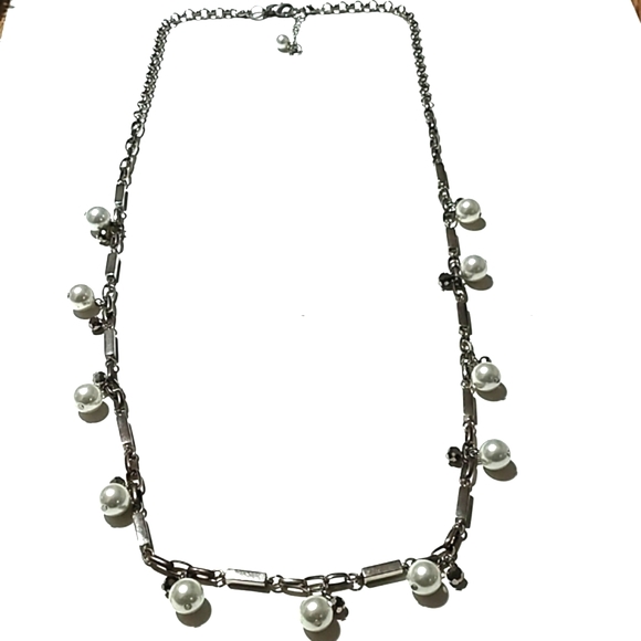 WHITE HOUSE BLACK MARKET DANGLE FAUX PEARL/CRYSTAL SILVER-TONE 37-40" NECKLACE - Picture 1 of 9